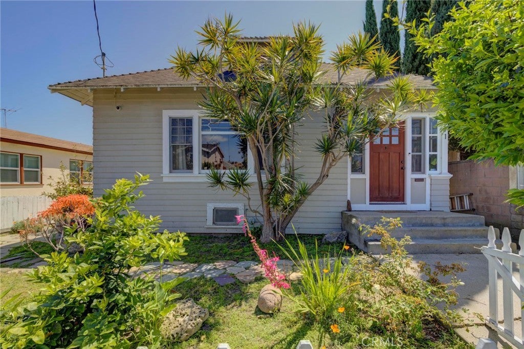 Photo of Listing #SB25154981