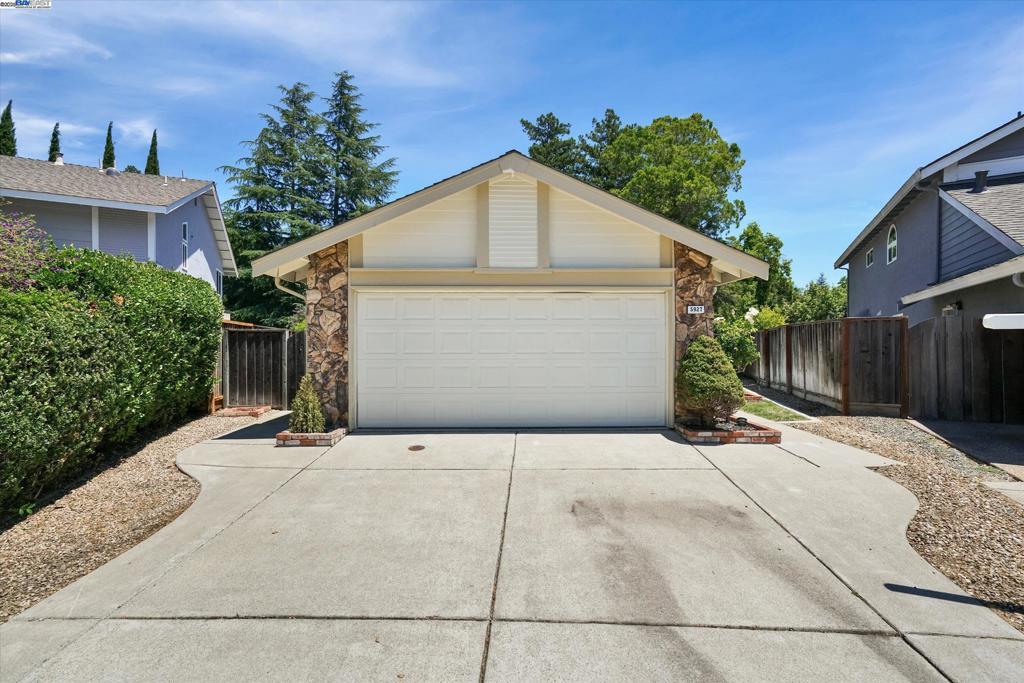 Photo of Listing #41104358