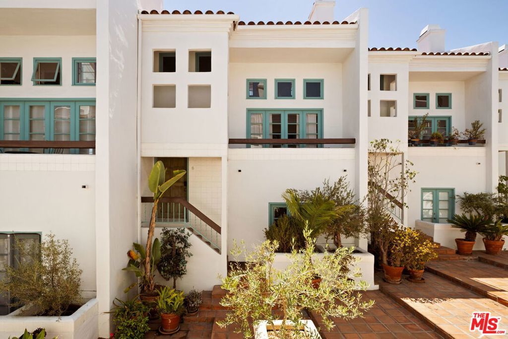 Photo of Listing #25562459