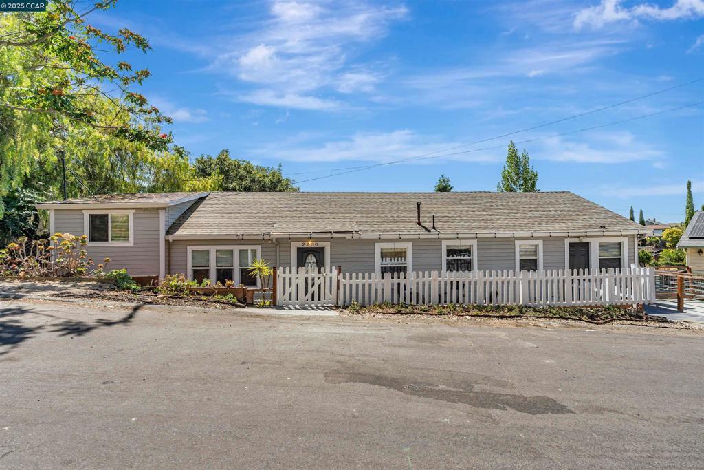 Photo of Listing #41104377