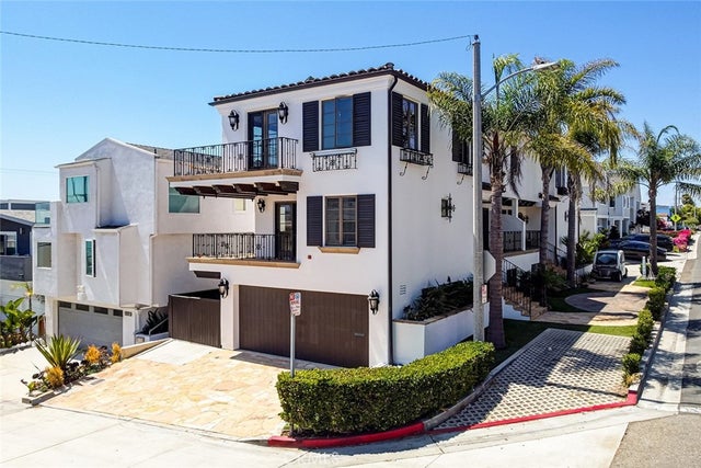3101 Alma Avenue, Manhattan Beach.