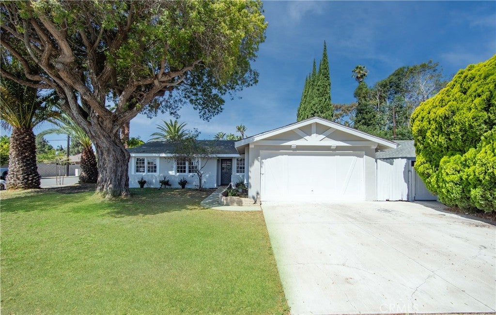 Photo of Listing #OC25120133