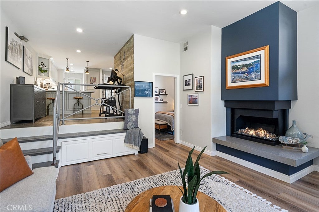 Photo of Listing #CV25155492