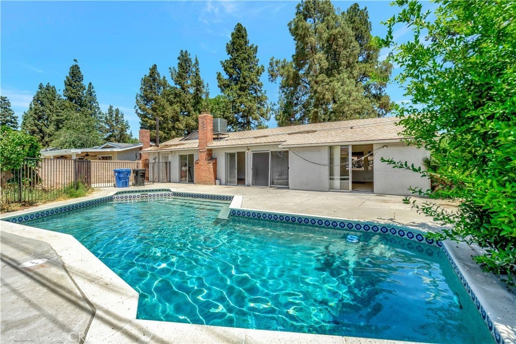 Photo of Listing #SR25101107