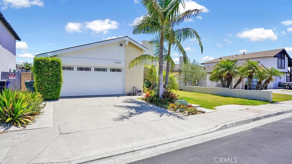 Photo of Listing #OC25155678