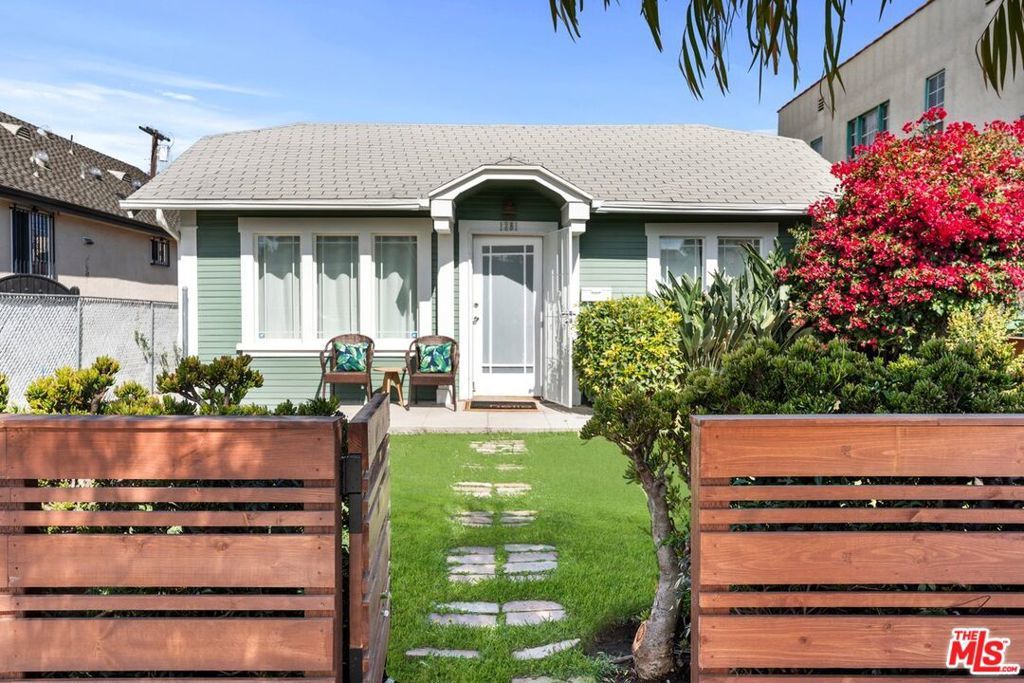 Photo of Listing #25561135