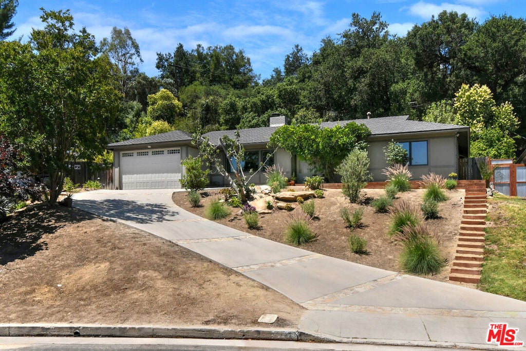 Photo of Listing #25563951