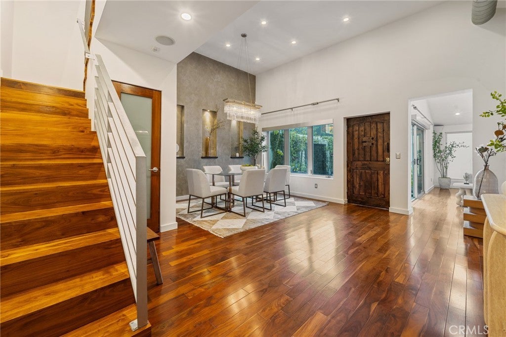 Photo of Listing #SR25130615