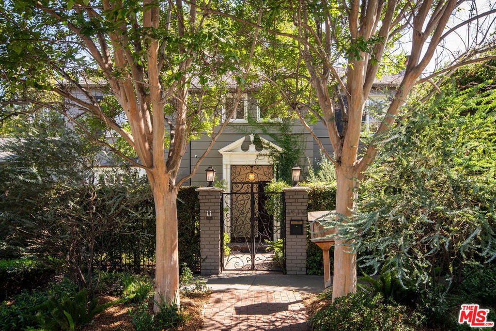 Photo of Listing #25563169