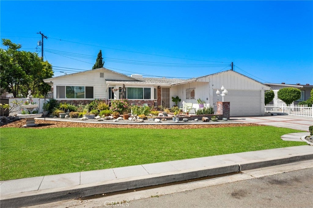 Photo of Listing #CV25152498