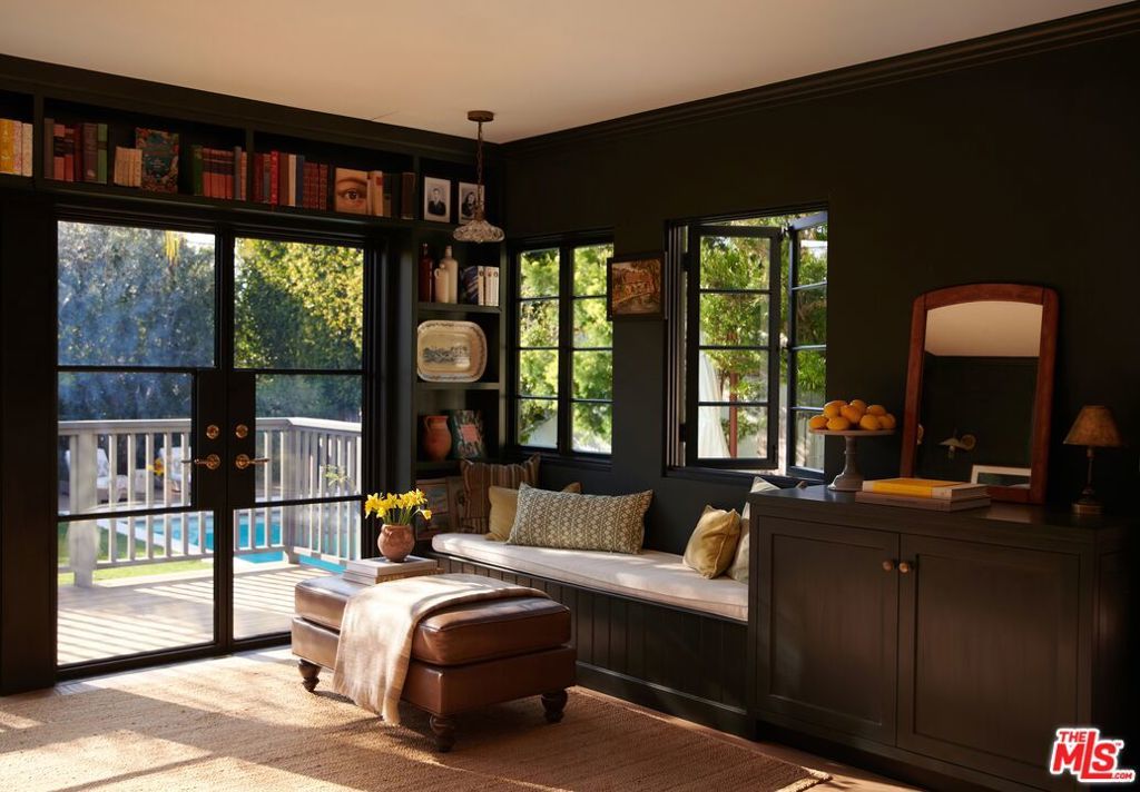 Photo of Listing #25563693