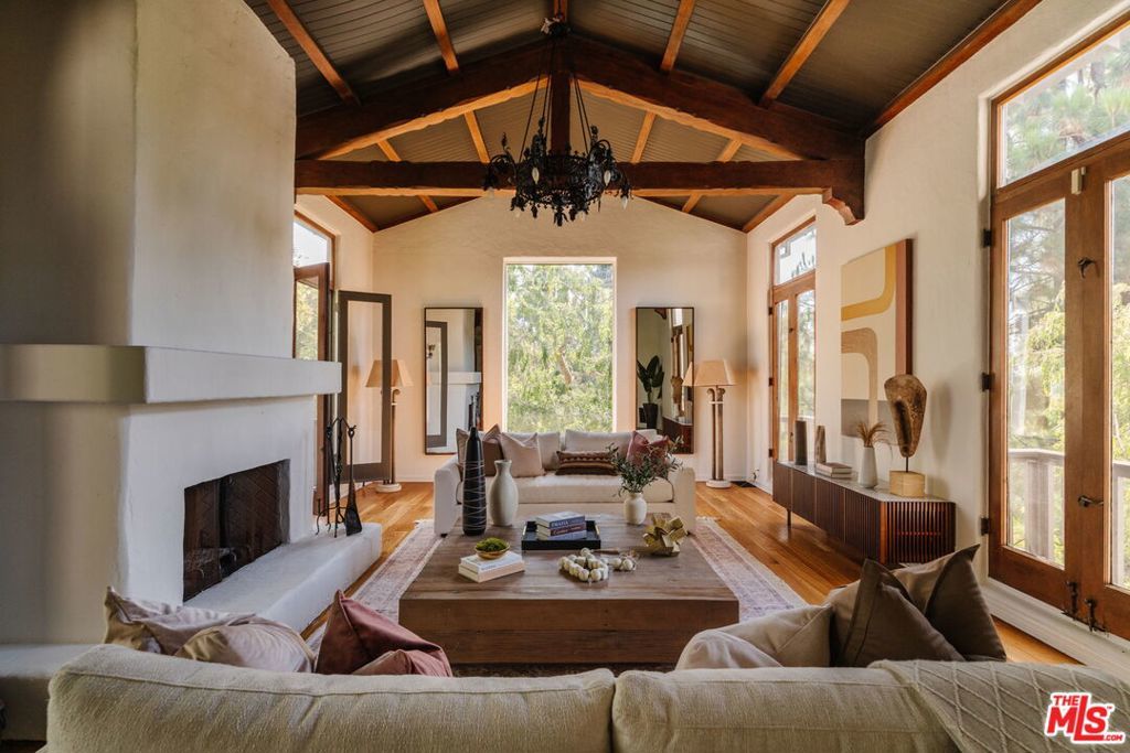 Photo of Listing #25561897