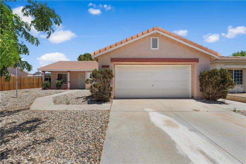 Photo of Listing #SR25155459