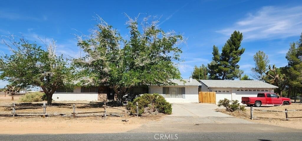 Photo of Listing #IV25153917