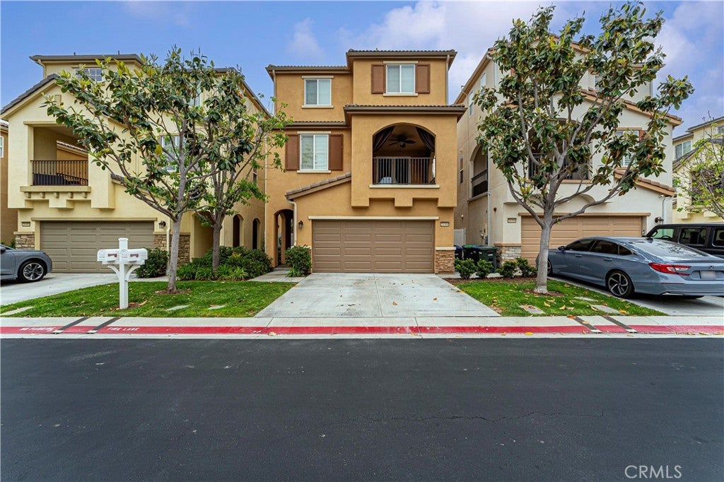 Photo of Listing #IV25156189