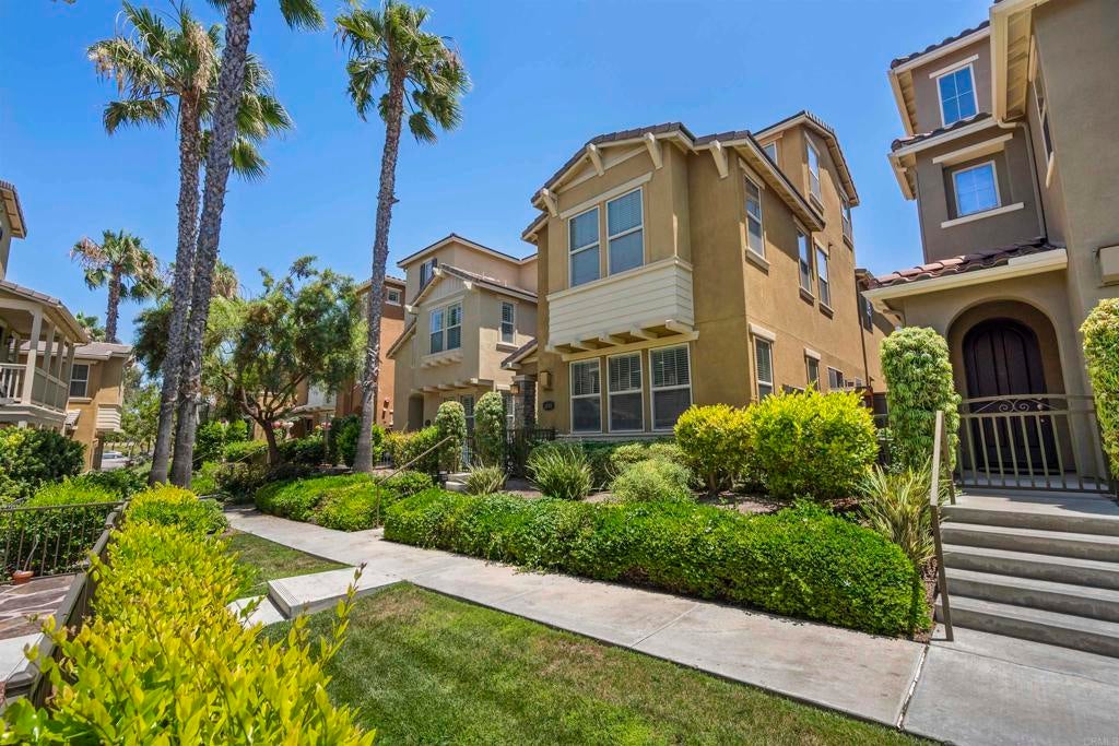 Photo of Listing #PTP2505260