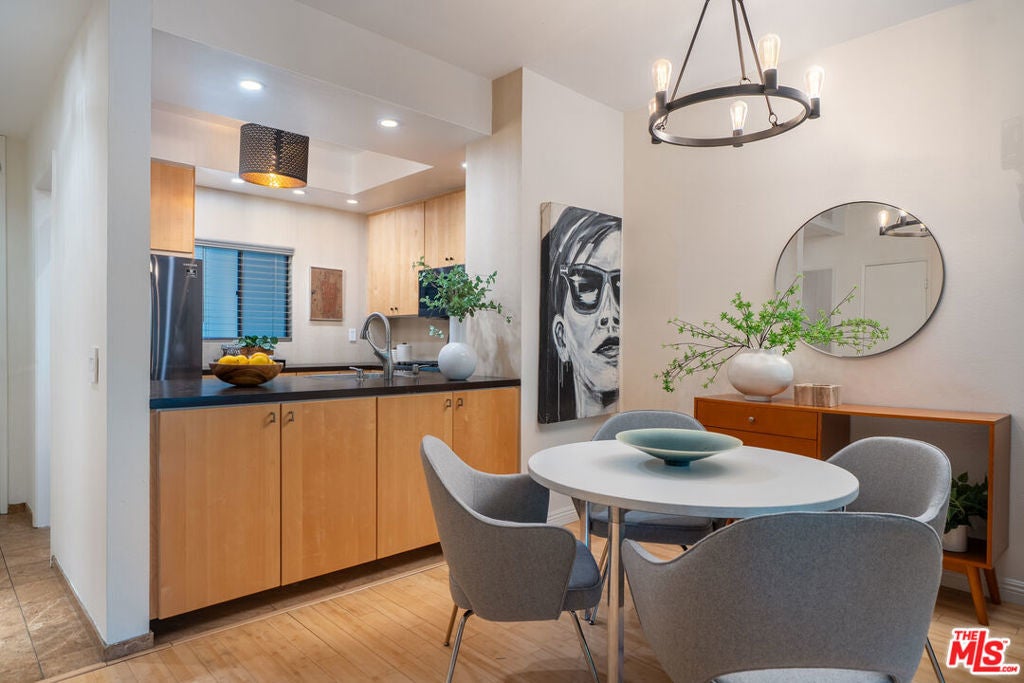 Photo of Listing #25564167