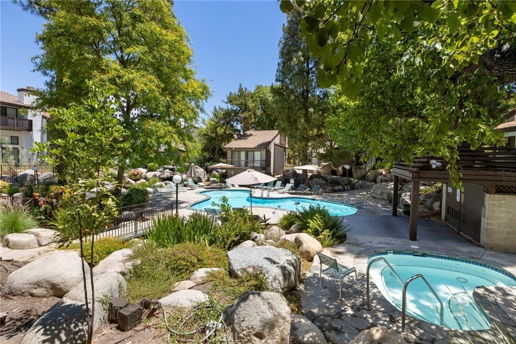 Photo of Listing #SR25155268