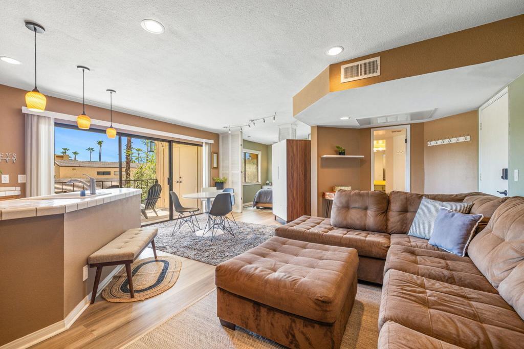 Photo of Listing #219132634DA