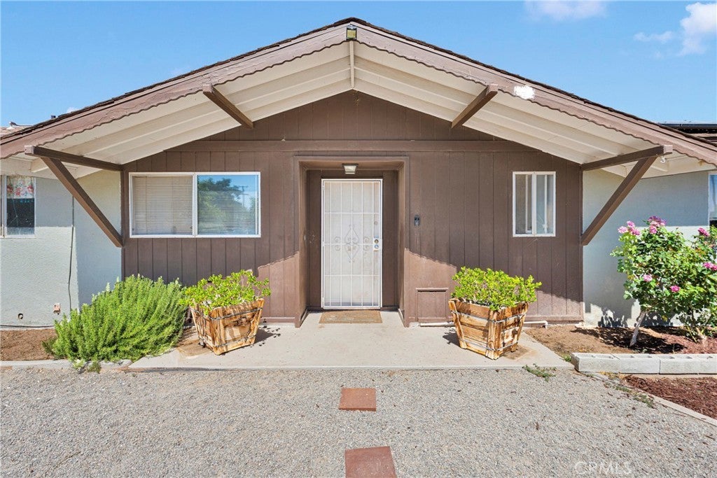 Photo of Listing #IV25156557