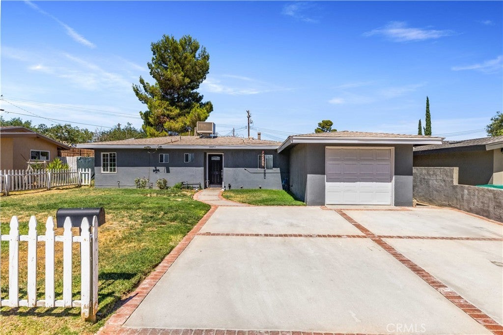 Photo of Listing #SR25156588