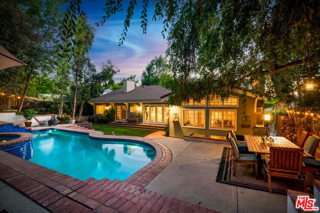 Photo of Listing #25563181