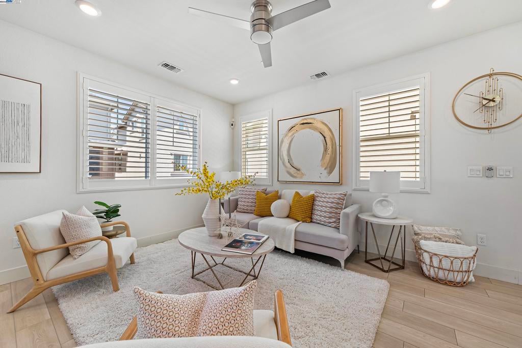 Photo of Listing #41104678