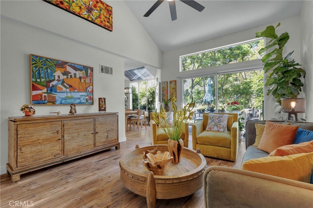 Photo of Listing #SR25156959