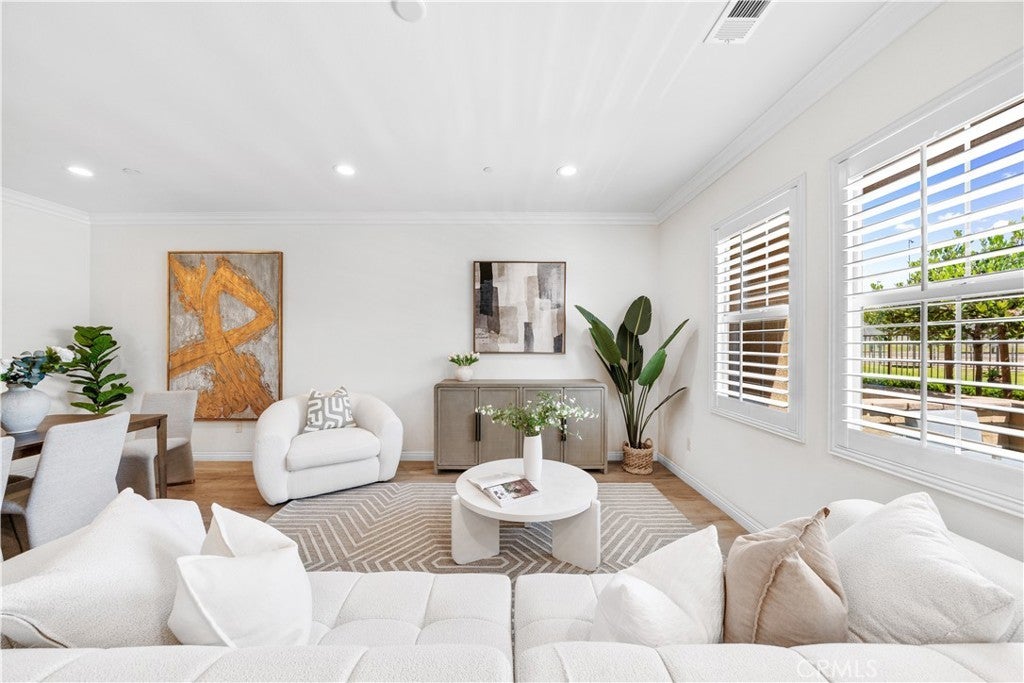 Photo of Listing #OC25157145