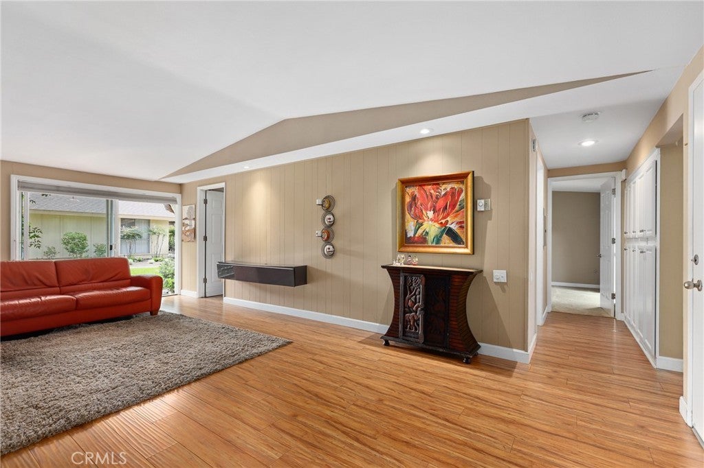 Photo of Listing #OC25138616