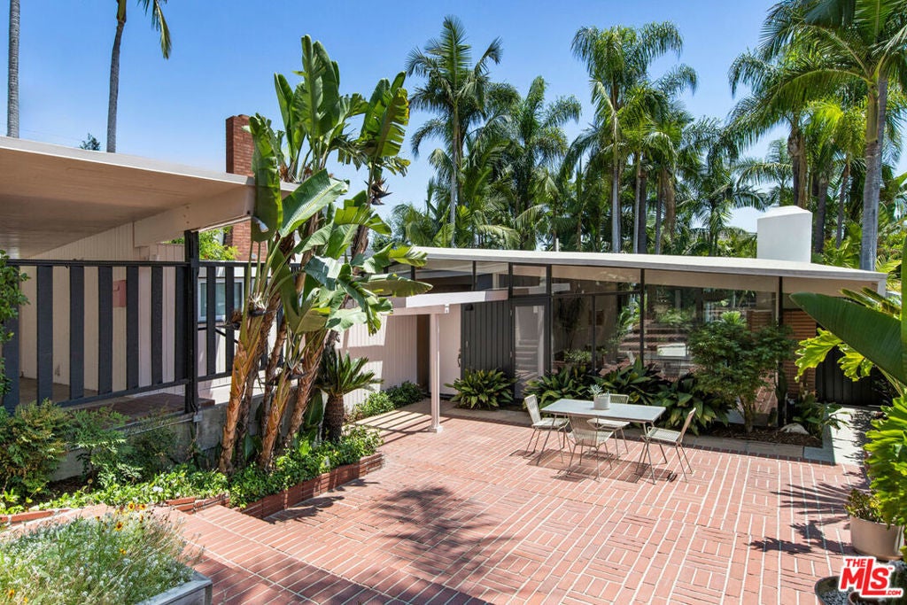 Photo of Listing #25562851