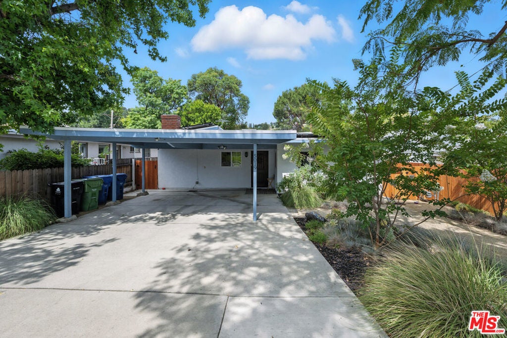 Photo of Listing #25565101