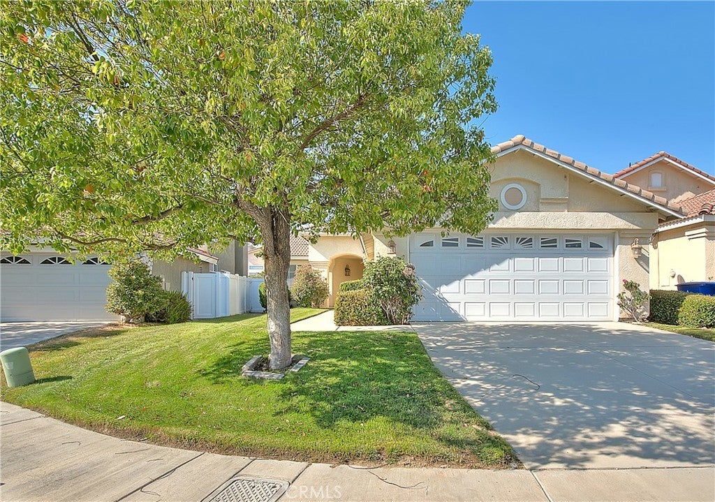 Photo of Listing #IV25156496