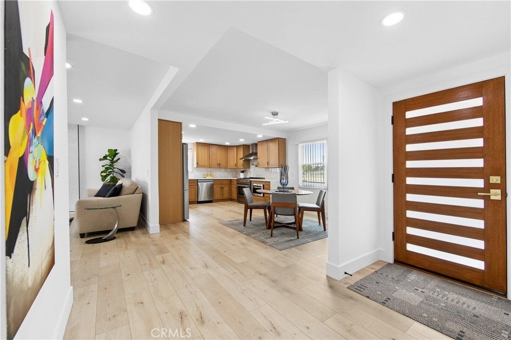 Photo of Listing #OC25155894