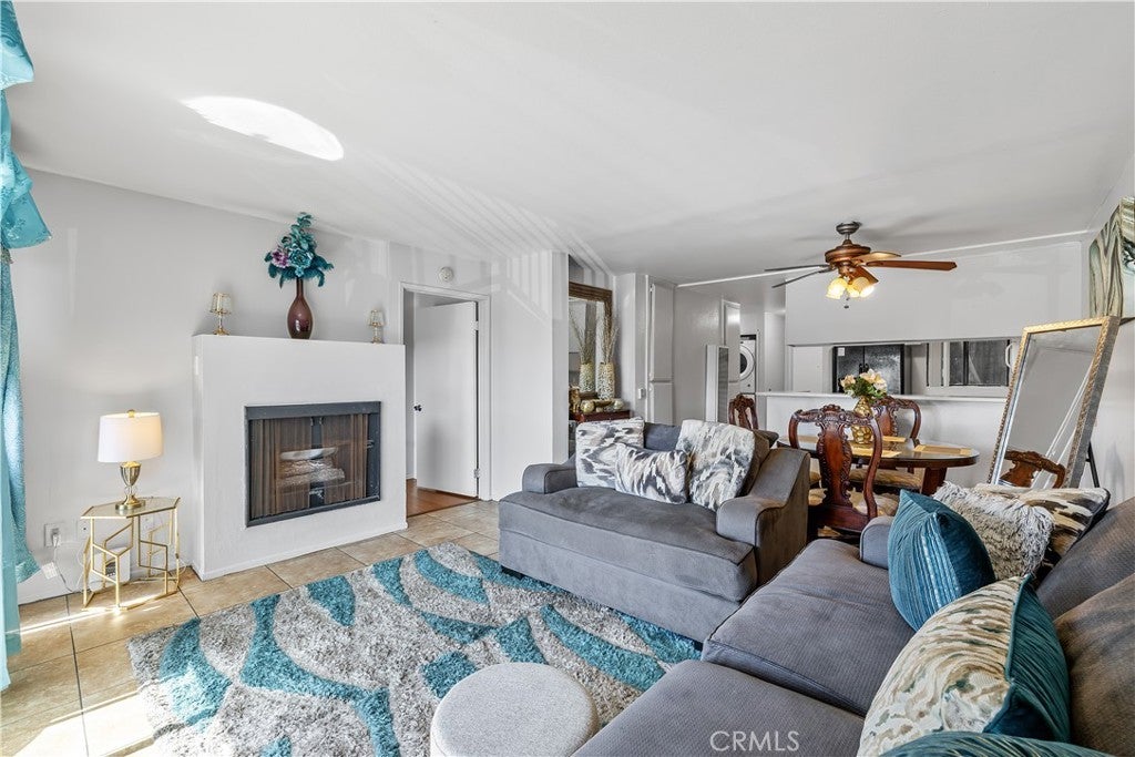 Photo of Listing #SR25157757