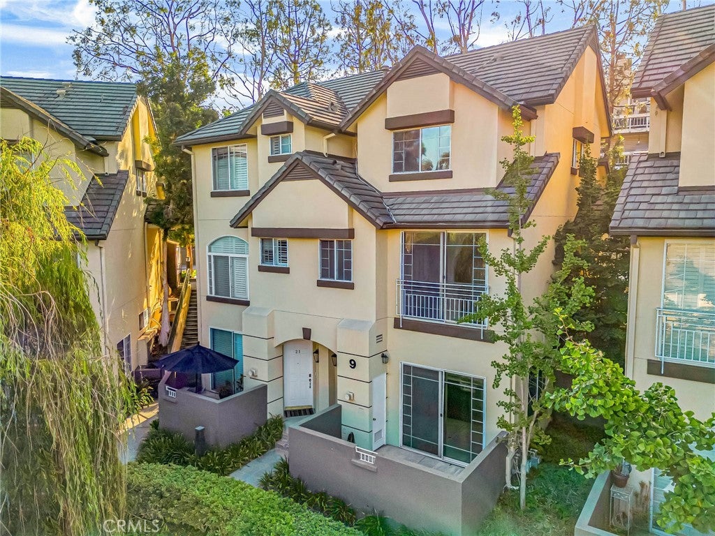 Photo of Listing #SR25158255