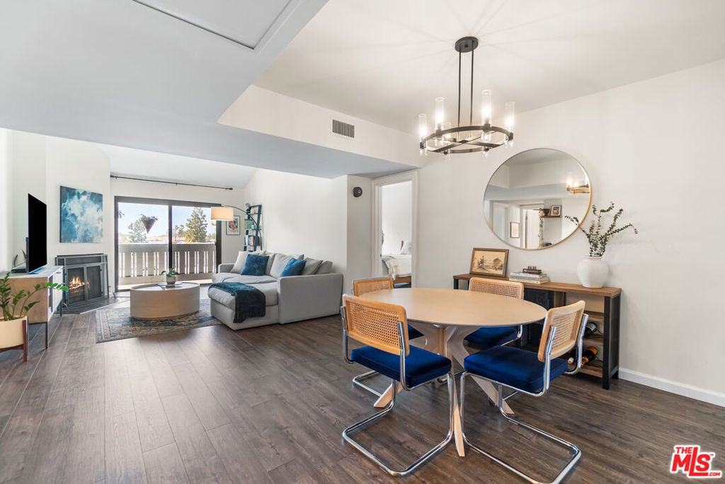 Photo of Listing #25564579