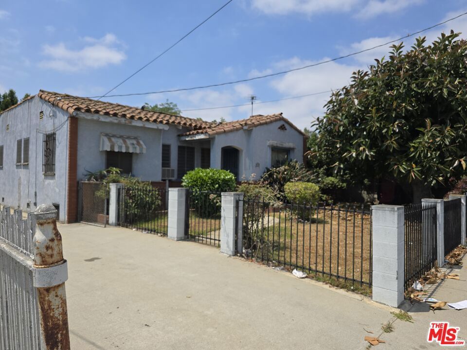 Photo of Listing #25565343