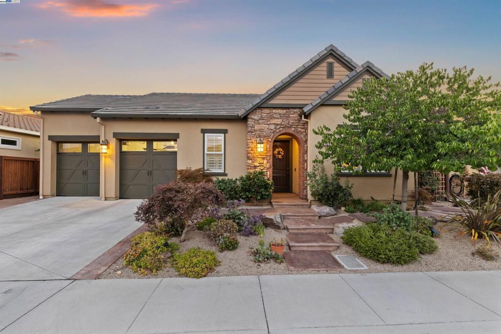 Photo of Listing #41104795