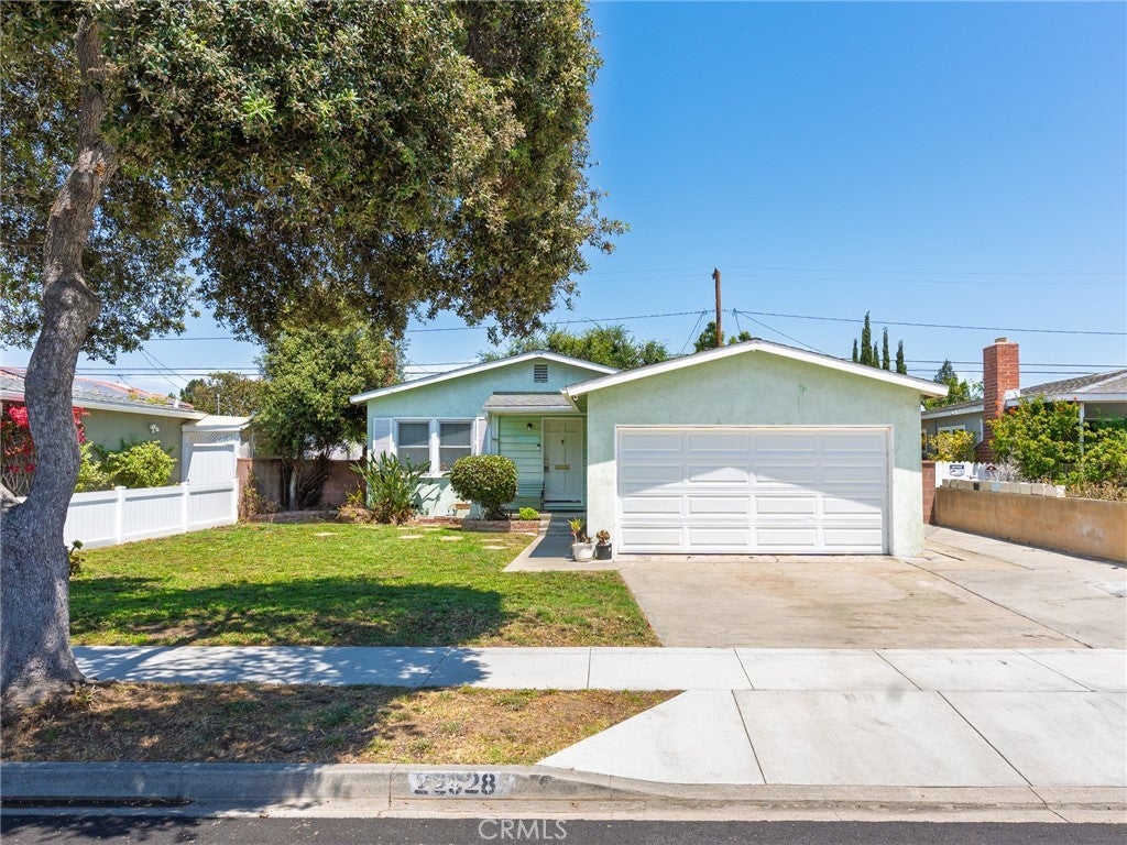 Photo of Listing #SB25157526