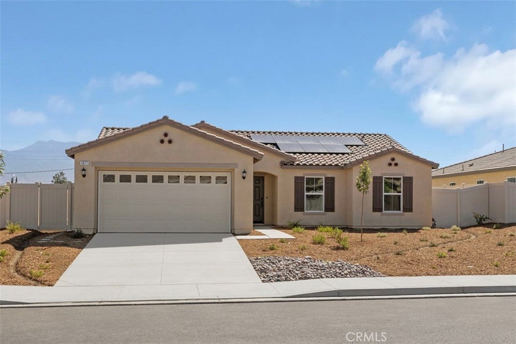 Photo of Listing #IV25158635