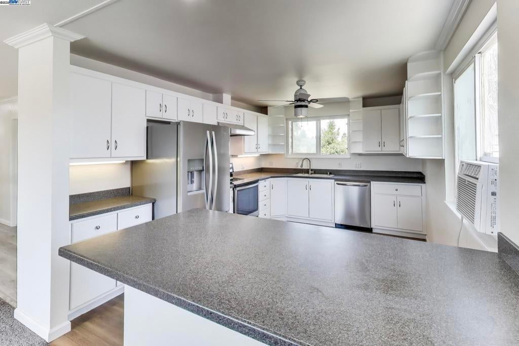 Photo of Listing #41104861