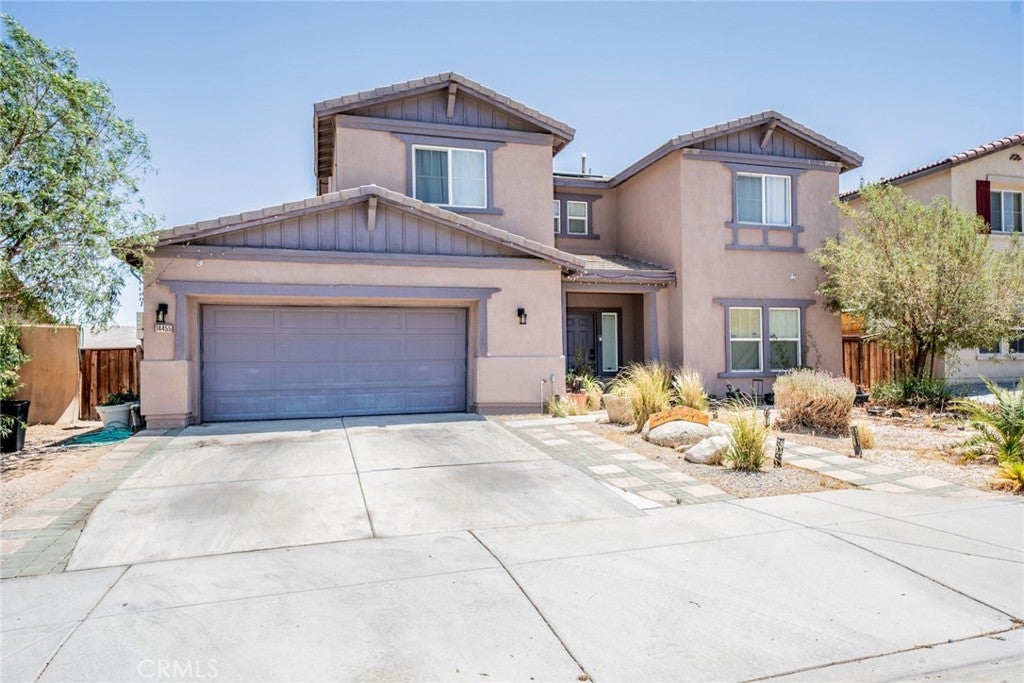 Photo of Listing #IV25158802