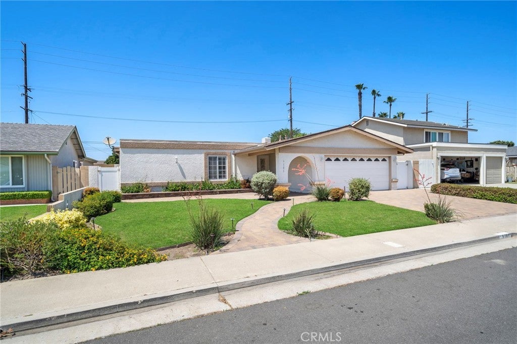 Photo of Listing #OC25156279