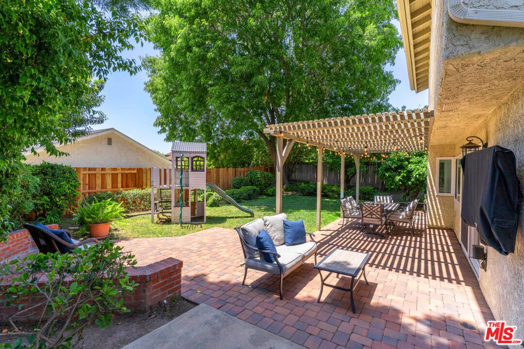 Photo of Listing #25565503