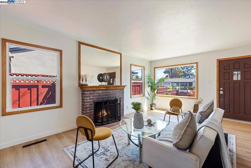 Photo of Listing #41104883