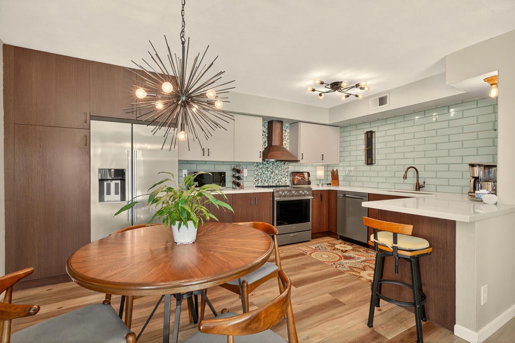 Photo of Listing #219132780PS