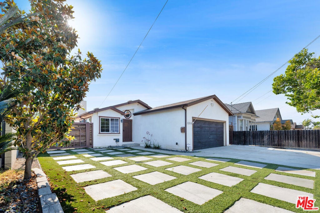 Photo of Listing #25565433