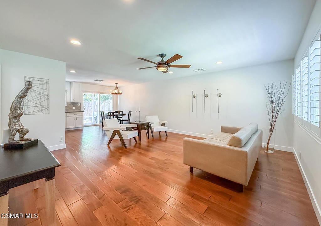 Photo of Listing #225003563