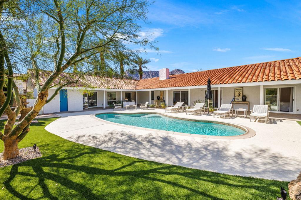 48890 Eisenhower Drive, La Quinta